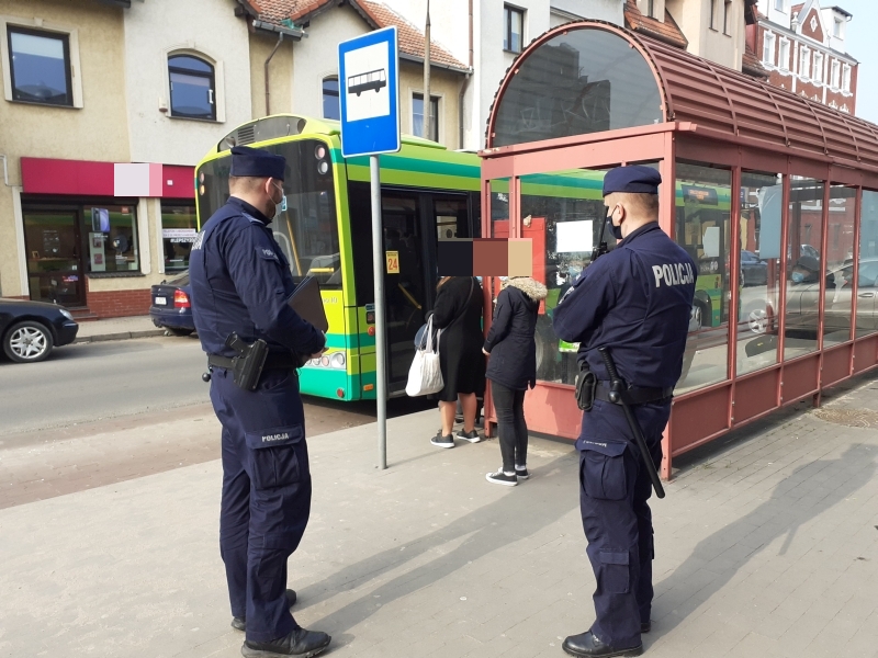 Policja kontroluje autobusy MZK