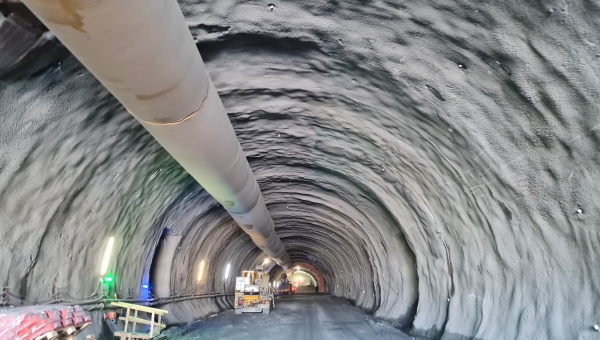 Półmetek drążenia tunelu na Dolnym Śląsku