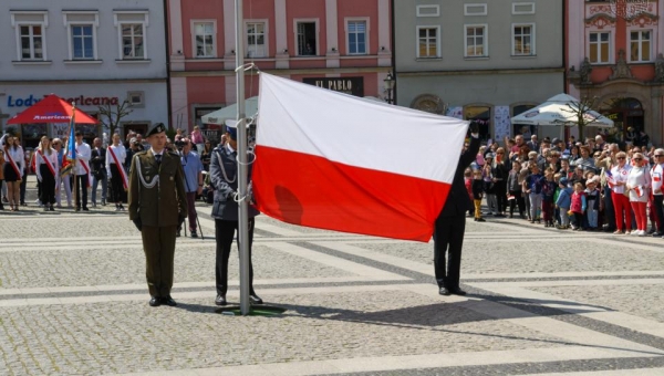 Dzień Flagi Rzeczypospolitej Polskiej w Bolesławcu