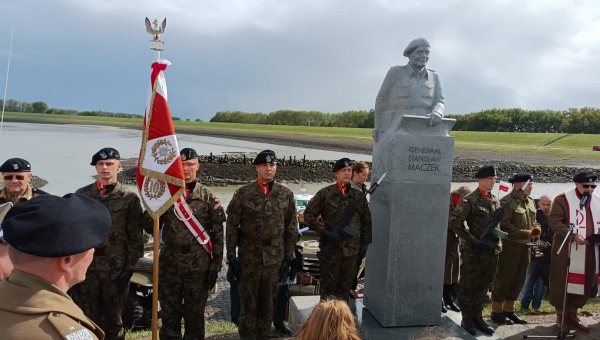 Pomnik generała Stanisława Maczka w Niderlandach