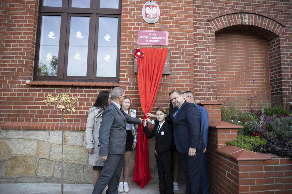 Szkoła Podstawowa w Kruszynie nosi imię Jana Pawła II